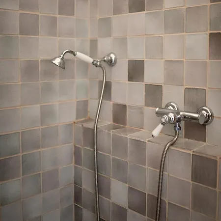 Maison Vue Avec Jardin - Trabendo *